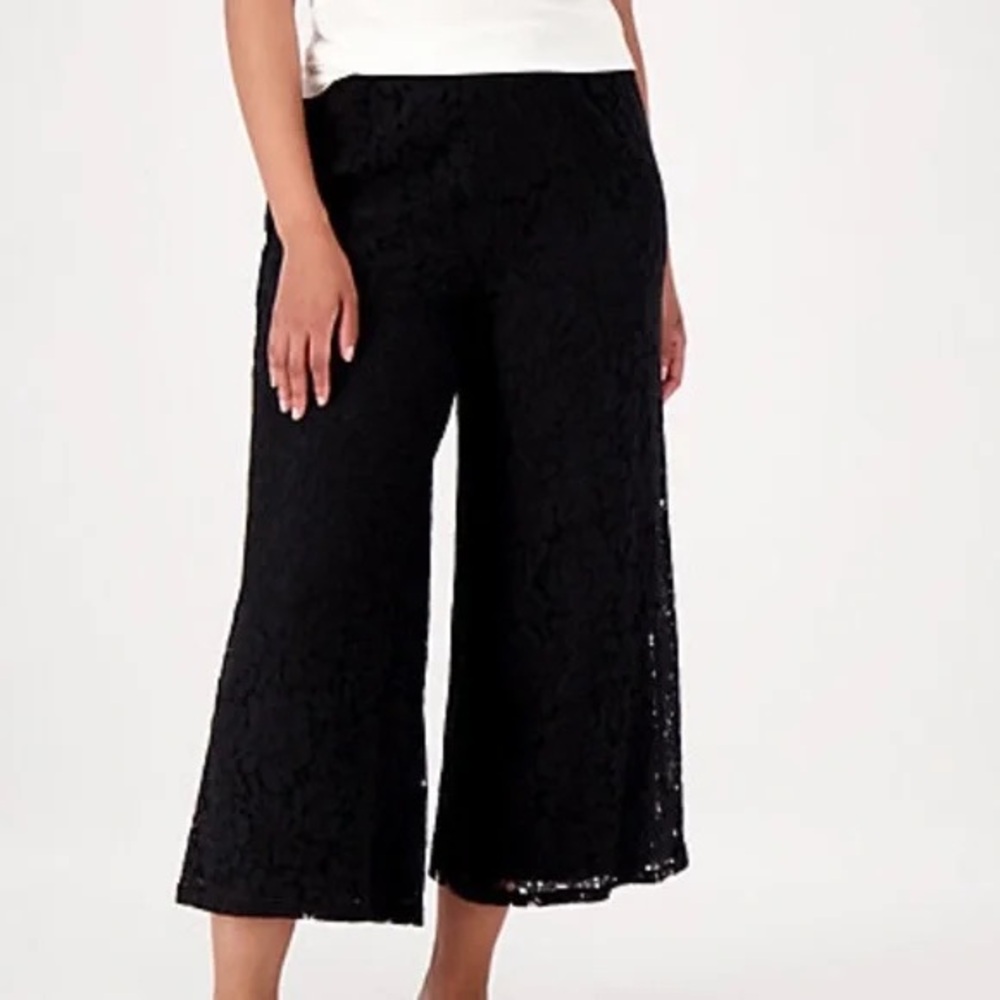 GIRL WITH CURVES Lace Wide Leg Crop Pant A501252